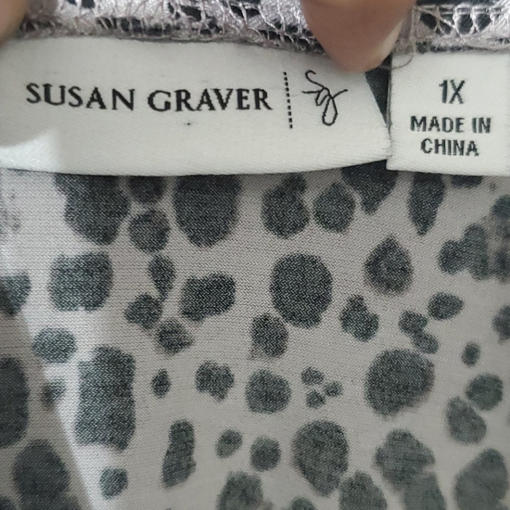Susan Graver Animal print blouse - Picture 3 of 3